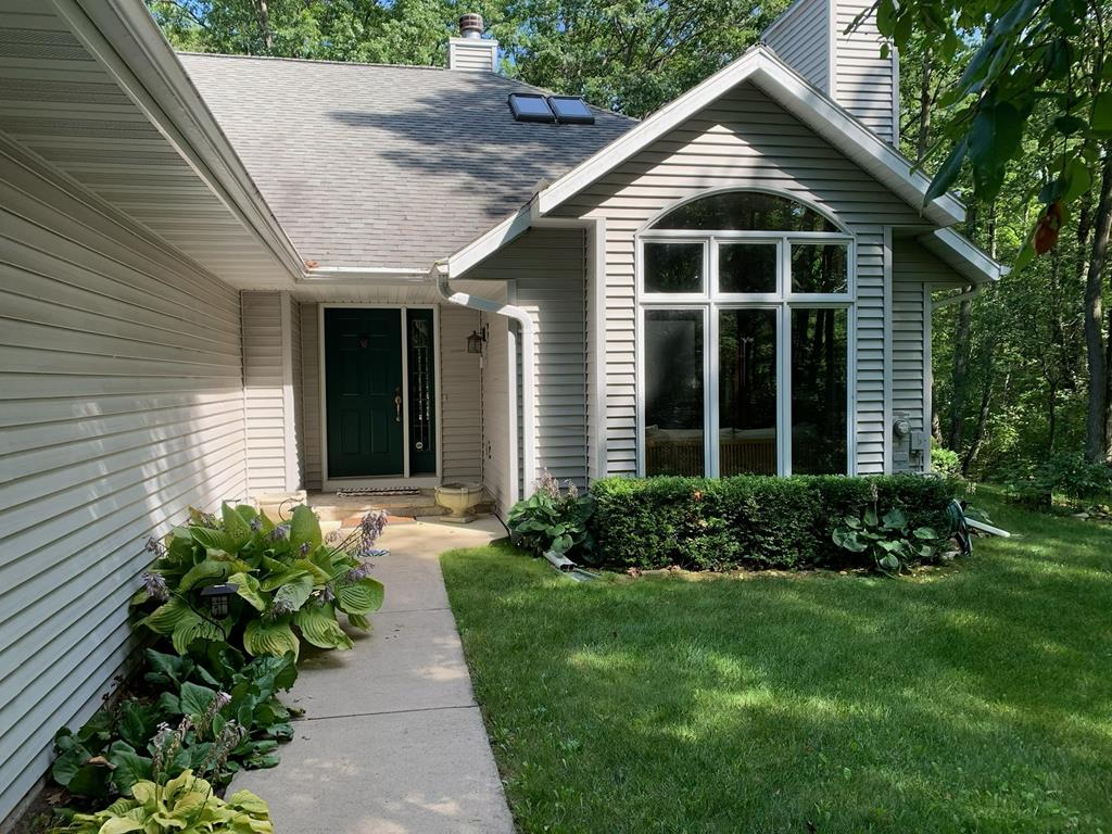 5361 East Pine Tree Road Sturgeon Bay, WI 54235 - Photo 3 of 52