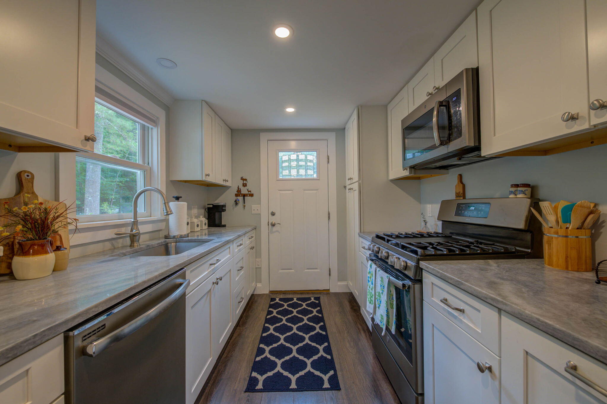 6 Crescent Lane Raymond, ME 04071 - Photo 18 of 49 7-web-or-mls-pic-7