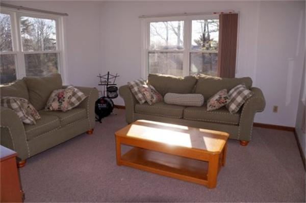 100 Hollytree Road Stoughton, MA 02072 - Photo 3 of 12 Gallery Image 3