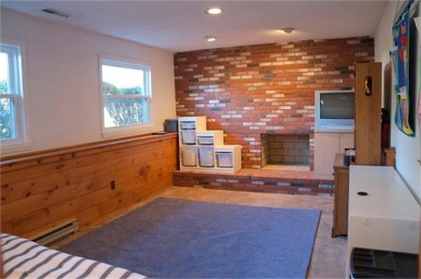 100 Hollytree Road Stoughton, MA 02072 - Photo 4 of 12 Gallery Image 4