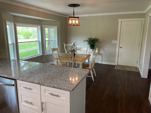 1280 Brandontown Road Manchester, TN 37355 - Photo 18 of 56 View from kitchen into breakfast area