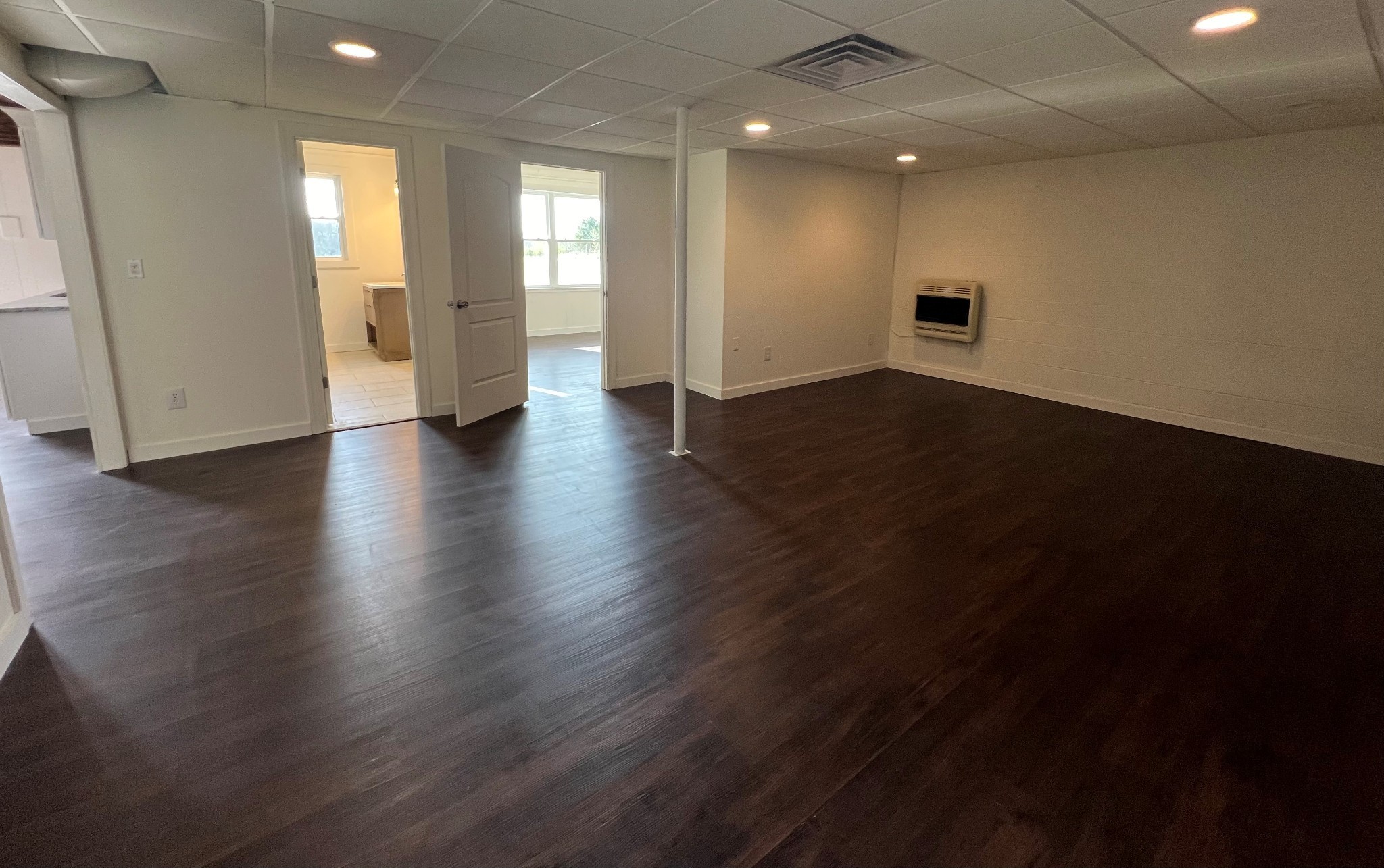 1280 Brandontown Road Manchester, TN 37355 - Photo 40 of 56 Downstairs huge den or family room