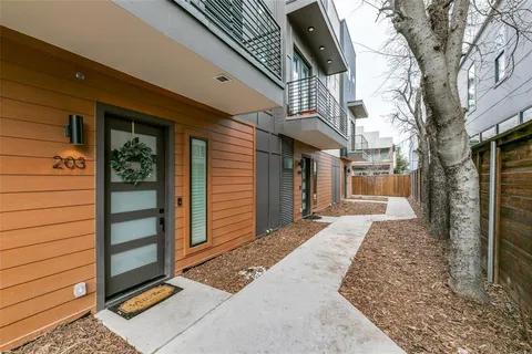 $515,000 | 4205 Roseland Avenue, Unit 203, Dallas, TX 75204