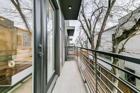 $515,000 | 4205 Roseland Avenue, Unit 203, Dallas, TX 75204