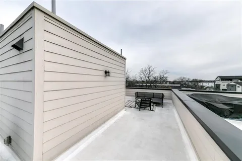 $515,000 | 4205 Roseland Avenue, Unit 203, Dallas, TX 75204