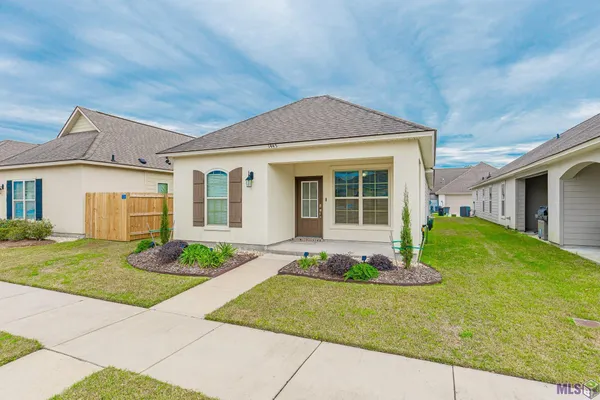 $2,100 | 1445 Granby Drive, Baton Rouge, LA 70820
