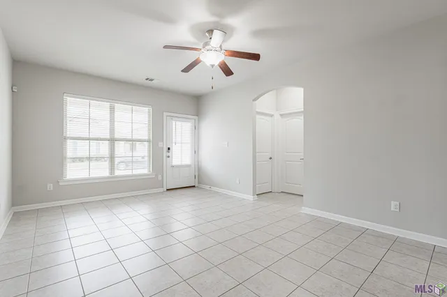 $2,100 | 1445 Granby Drive, Baton Rouge, LA 70820