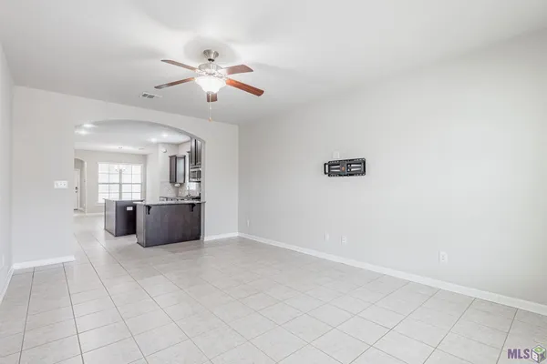 $2,100 | 1445 Granby Drive, Baton Rouge, LA 70820