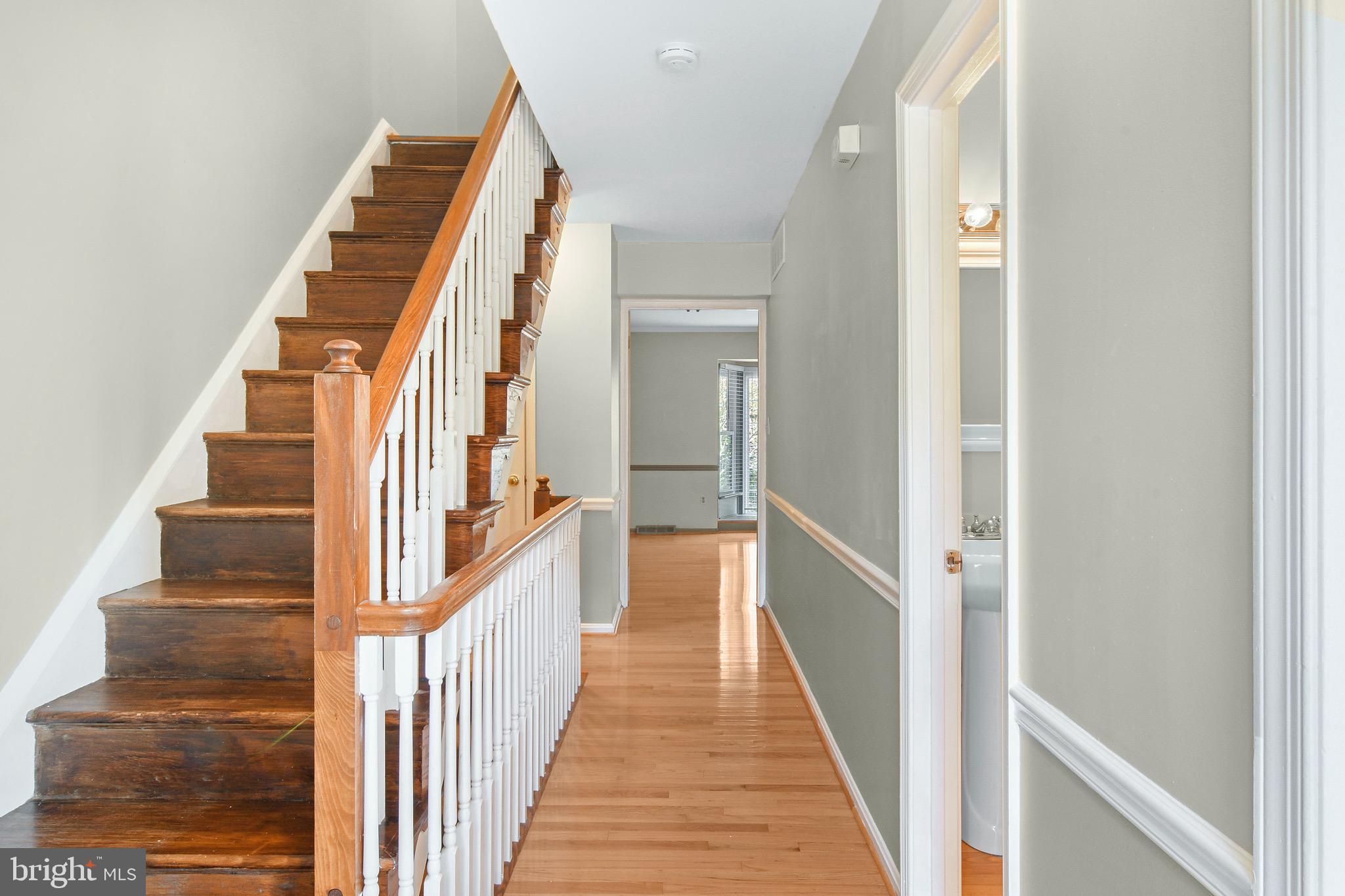 491 Colonial Ridge Lane Arnold, MD 21012 - Photo 13 of 30 Entryway