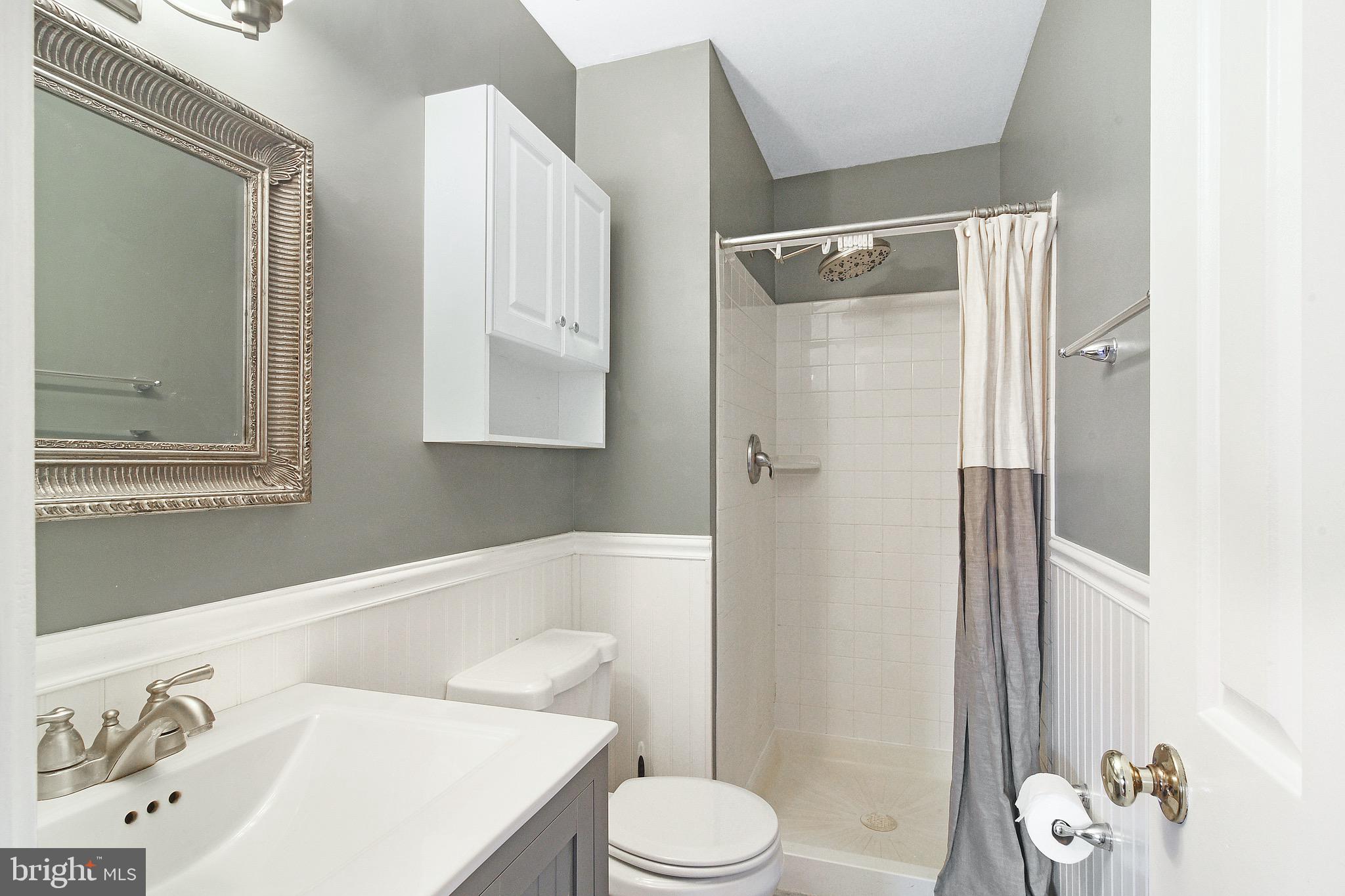 491 Colonial Ridge Lane Arnold, MD 21012 - Photo 16 of 30 Primary Bath