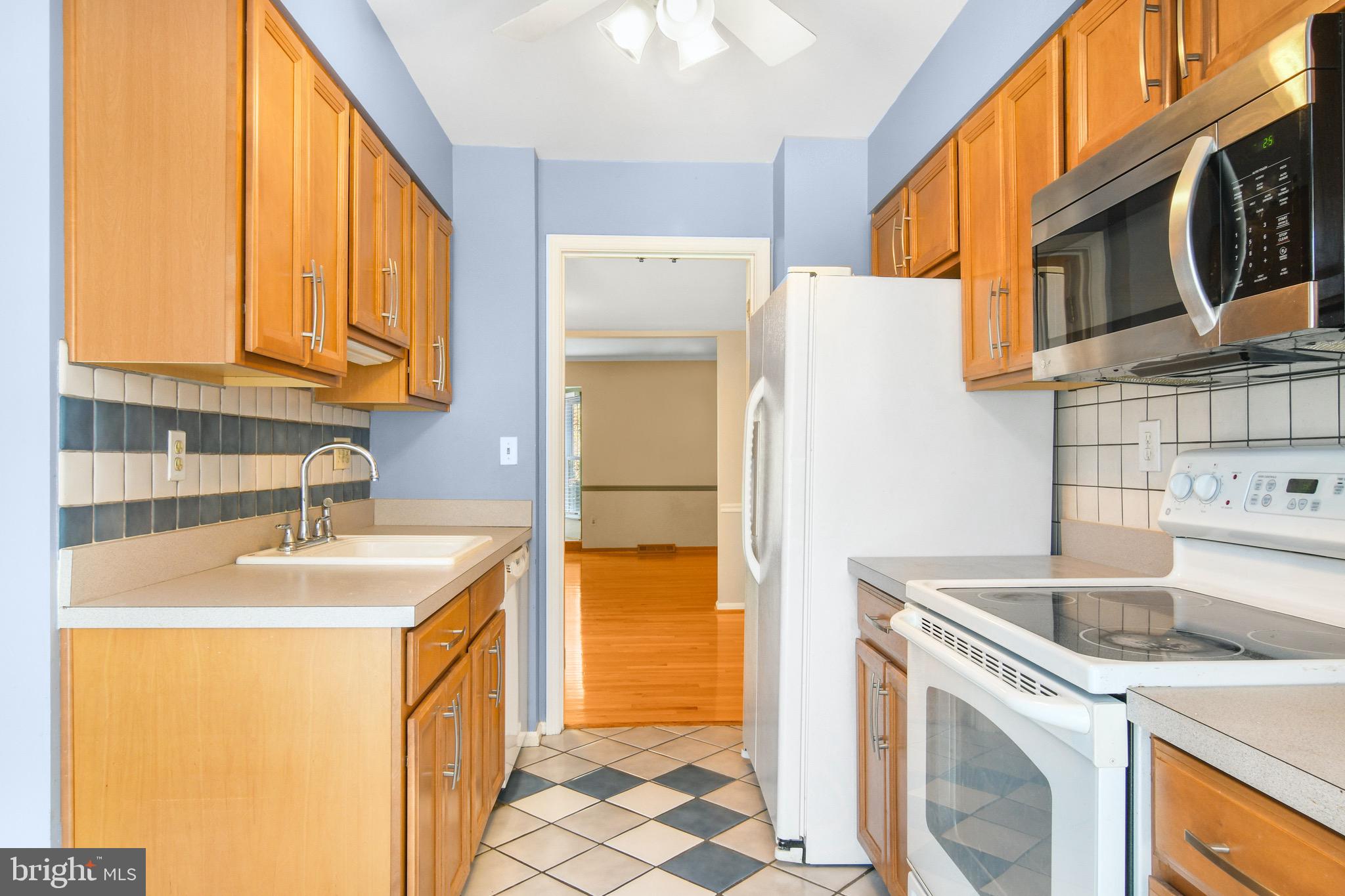 491 Colonial Ridge Lane Arnold, MD 21012 - Photo 3 of 30 Kitchen