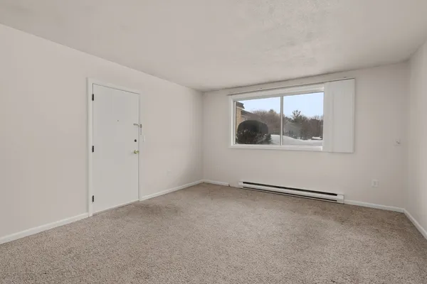 a view of empty room with window