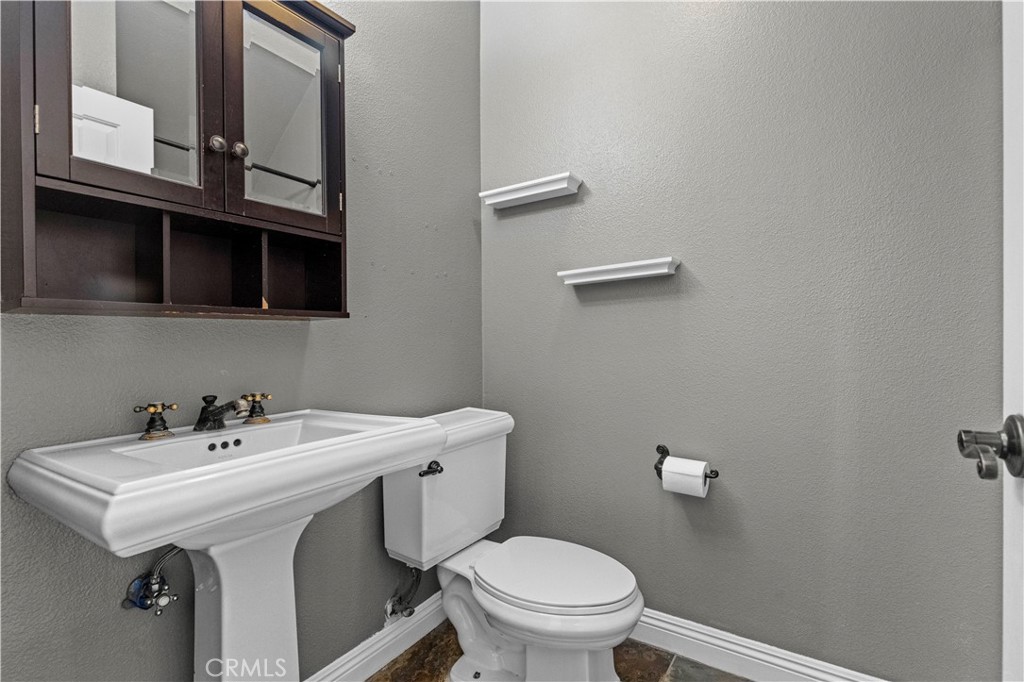 12253 Knightsbridge Drive Rancho Cucamonga, CA 91739 - Photo 13 of 36 This is 1st floor full bathroom.