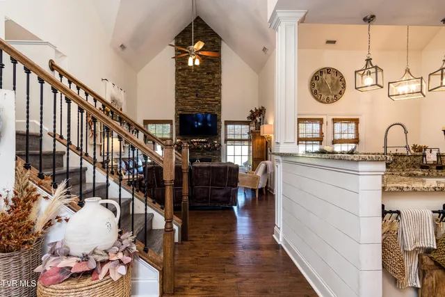 $595,000 | 2016 Carson Way, Piney Flats, TN 37686