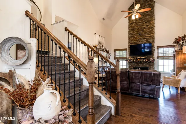 $595,000 | 2016 Carson Way, Piney Flats, TN 37686