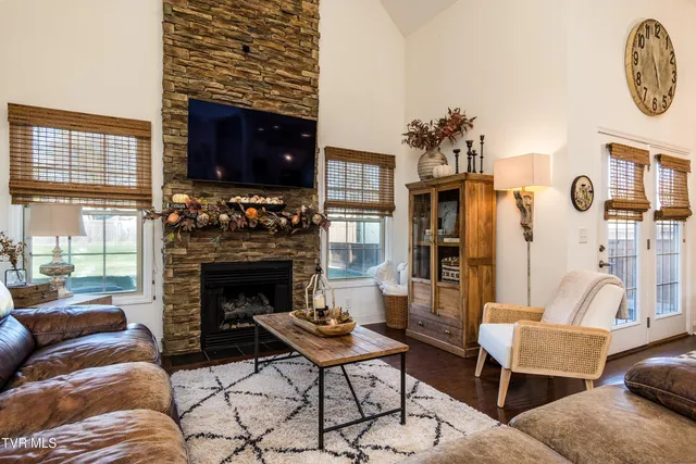 $595,000 | 2016 Carson Way, Piney Flats, TN 37686