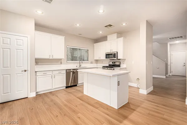 $2,500 | 11209 Salentino Avenue, Las Vegas, NV 89138