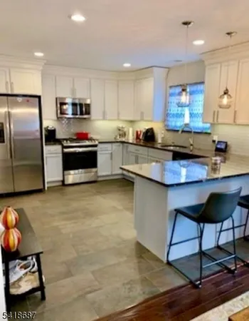 $3,300 | 1131 Frank Street, Roselle, NJ 07203