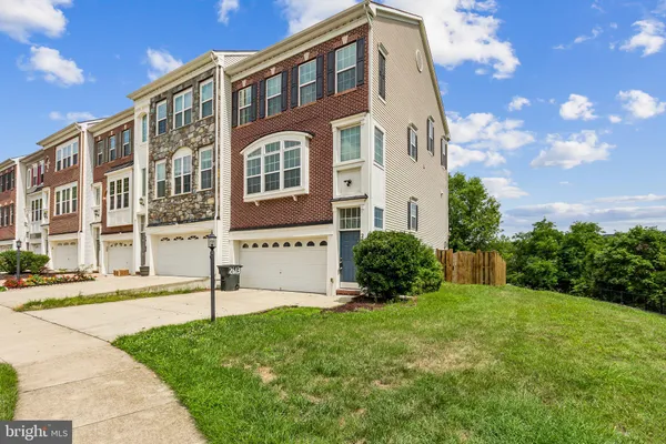 $3,300 | 2613 Glenriver Way, Woodbridge, VA 22191