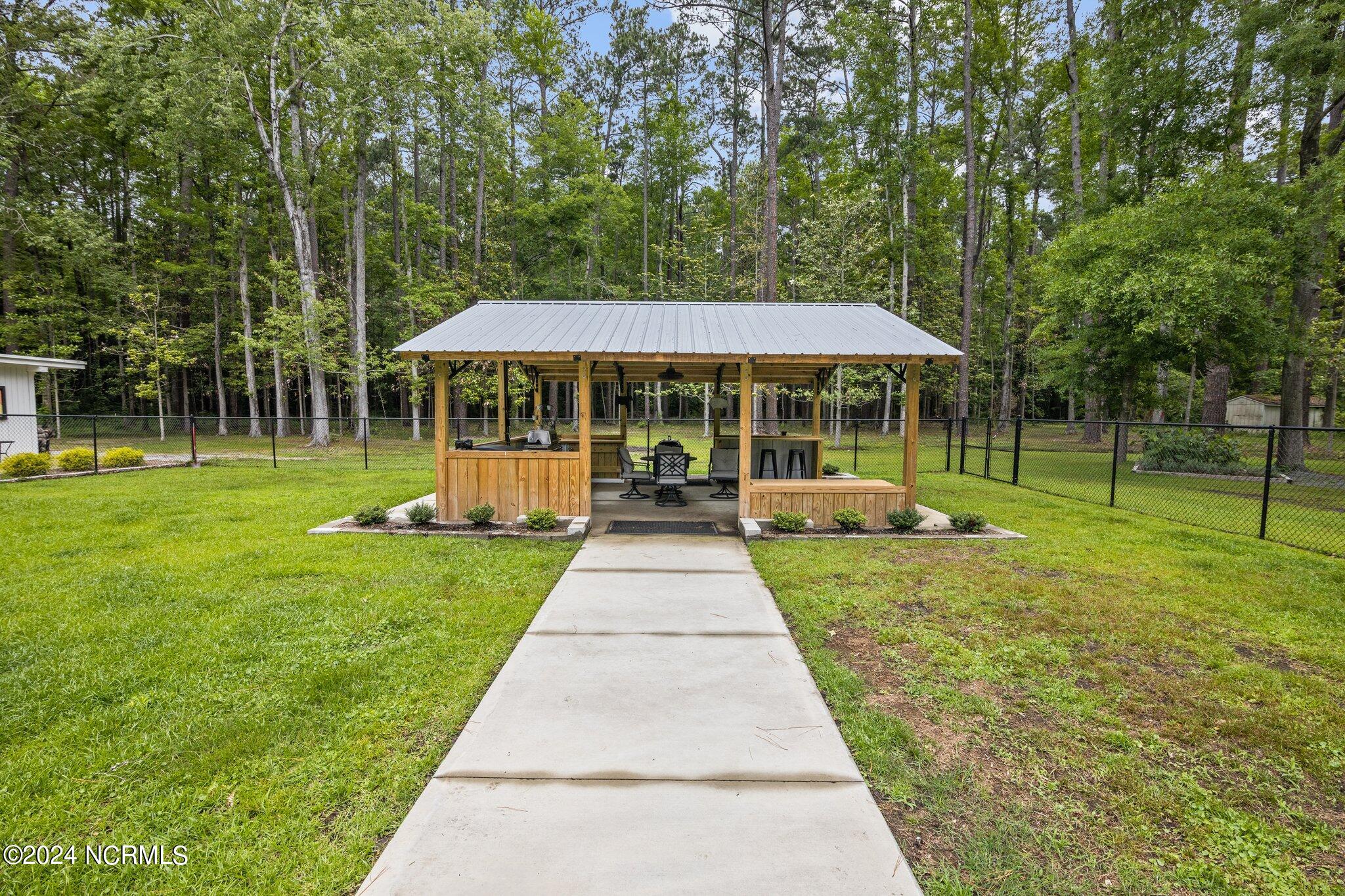 204 North Ridge Road New Bern, NC 28560 - Photo 22 of 65 24-web-or-mls-2I3A0009 (1)