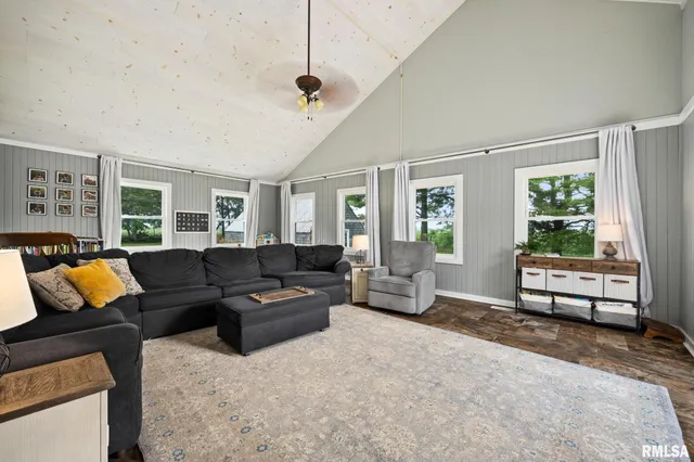 $515,000 | 30794 Dutch Lane, Washington, IL 61571