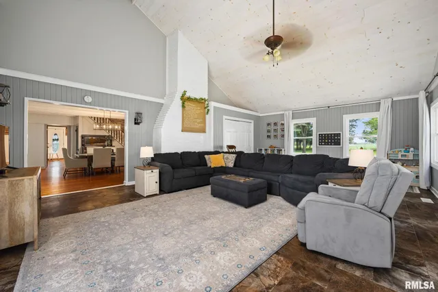 $515,000 | 30794 Dutch Lane, Washington, IL 61571