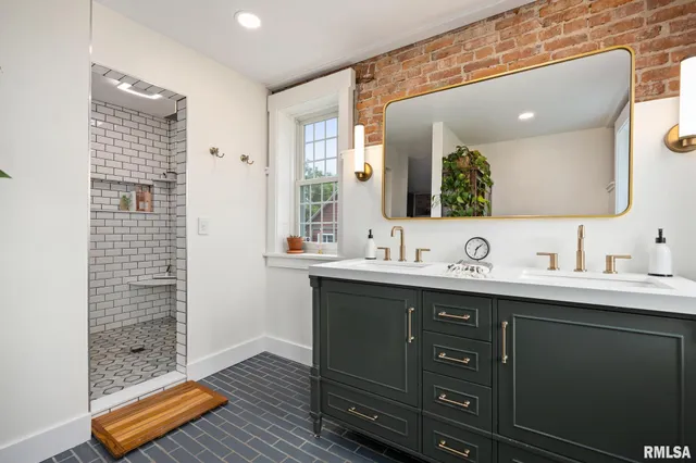 $515,000 | 30794 Dutch Lane, Washington, IL 61571