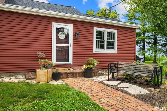 $515,000 | 30794 Dutch Lane, Washington, IL 61571