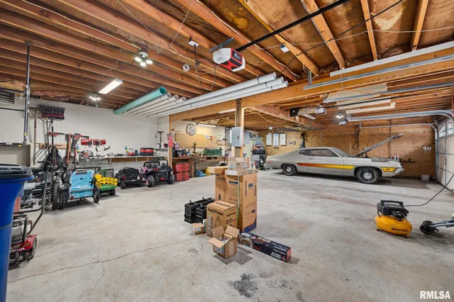 $515,000 | 30794 Dutch Lane, Washington, IL 61571