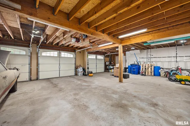 $515,000 | 30794 Dutch Lane, Washington, IL 61571