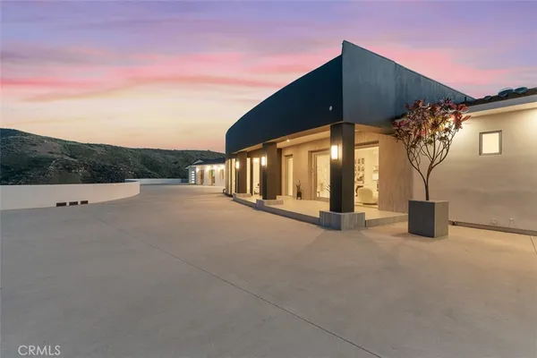 $5,299,000 | 109 Buckskin Road, Bell Canyon, CA 91307