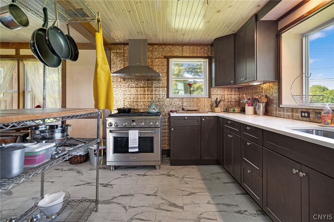1818 Benson Road Skaneateles, NY 13152 - Photo 8 of 28 Gallery Image 8