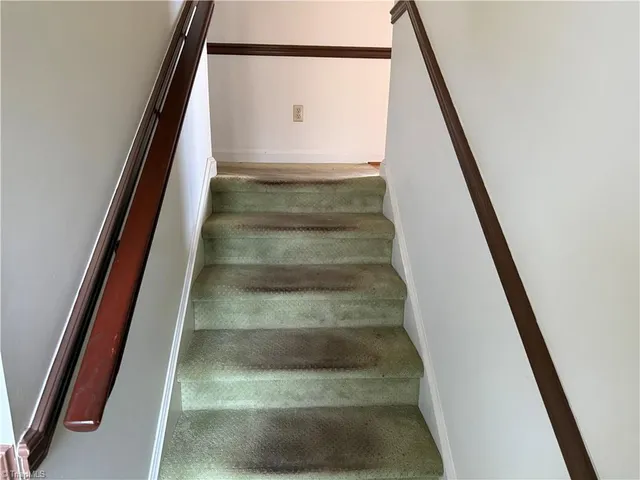 $285,900 | 138 Highland Avenue, Mount Airy, NC 27030