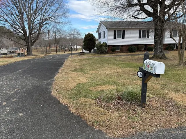 $285,900 | 138 Highland Avenue, Mount Airy, NC 27030
