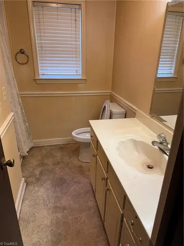 $285,900 | 138 Highland Avenue, Mount Airy, NC 27030