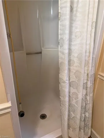 $285,900 | 138 Highland Avenue, Mount Airy, NC 27030