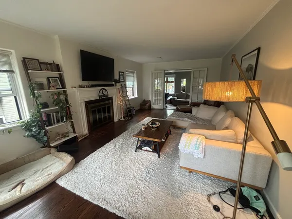 $3,750 | 290 Elm Park Avenue, Elmhurst, IL 60126