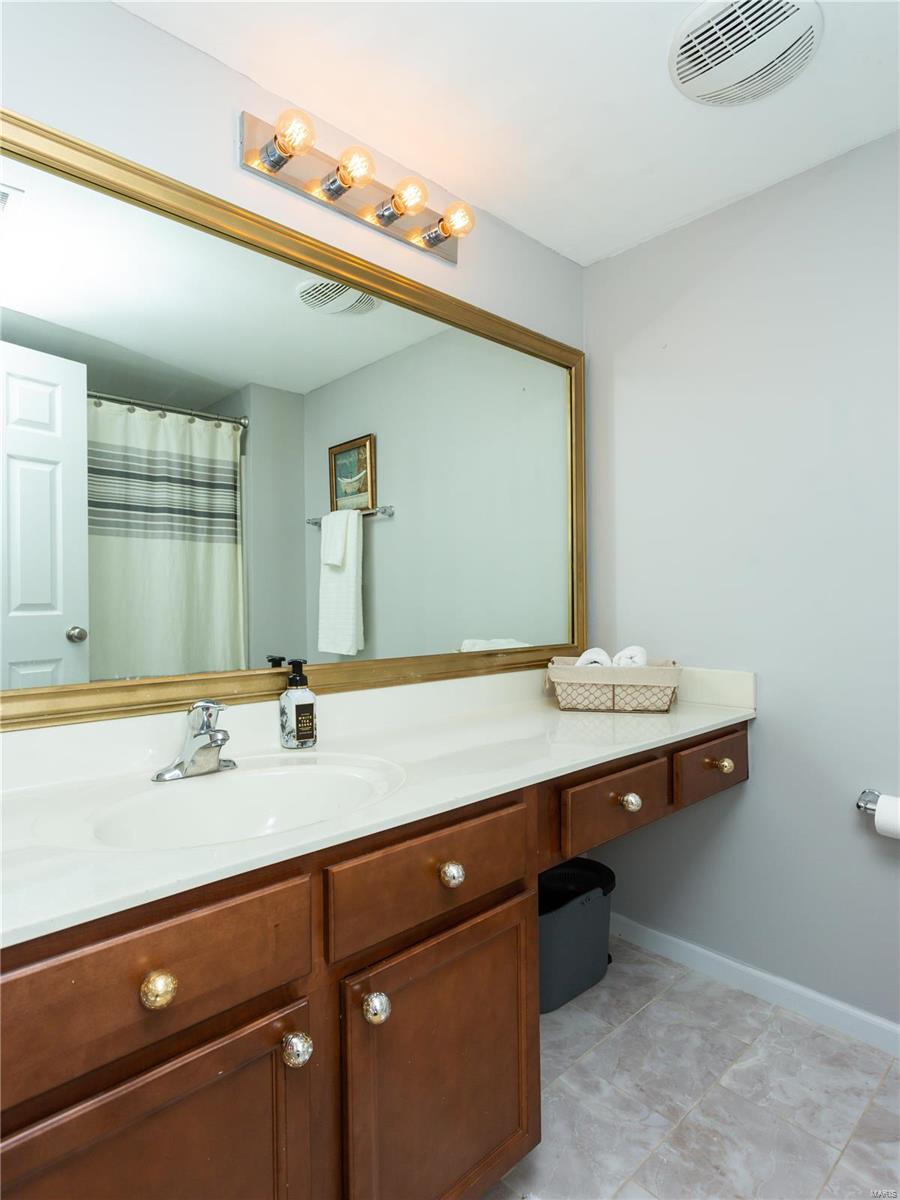 9723 Crayford Road, Unit H St. Louis, MO 63123 - Photo 27 of 27