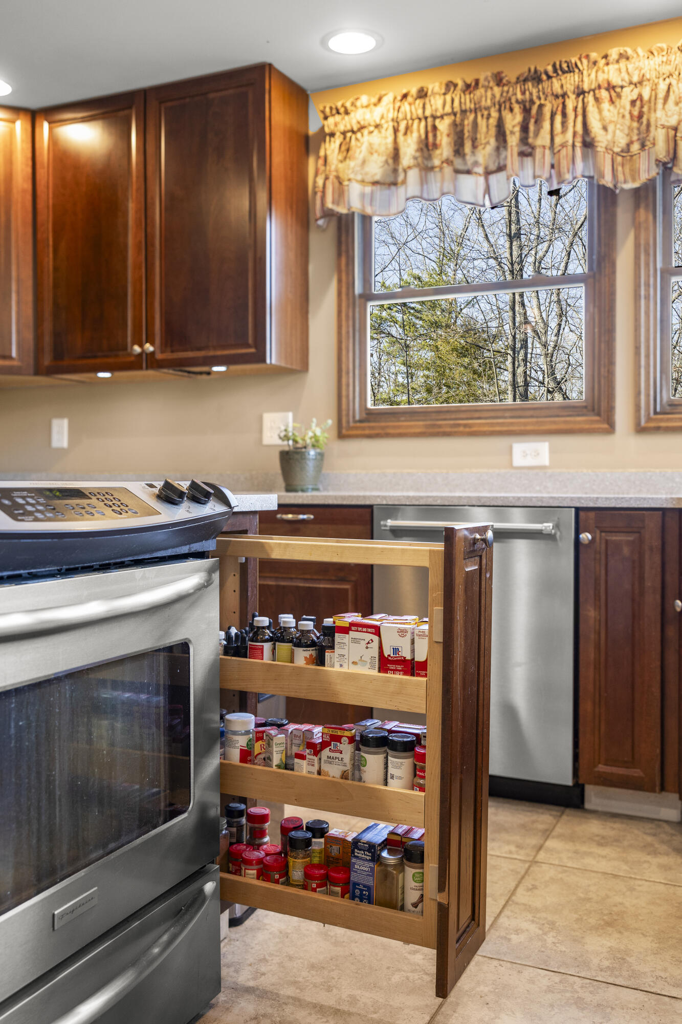 7128 White Oak Valley Road McDonald, TN 37353 - Photo 24 of 63 Kitchen