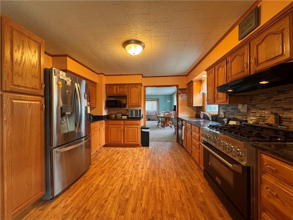 33 T511 Lewis Run, PA 16738 - Photo 2 of 43 kitchen