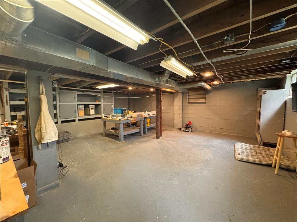 33 T511 Lewis Run, PA 16738 - Photo 29 of 43 Basement workshop