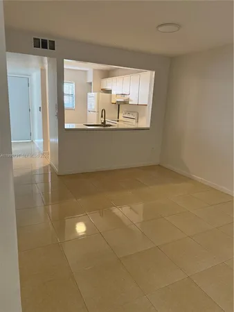 $3,300 | 860 Northeast 207th Terrace, Unit 8106, Miami, FL 33179