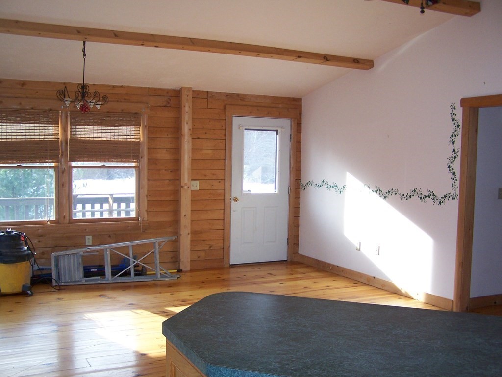 241 Chamberlain Hill Road Barre, MA 01005 - Photo 4 of 33