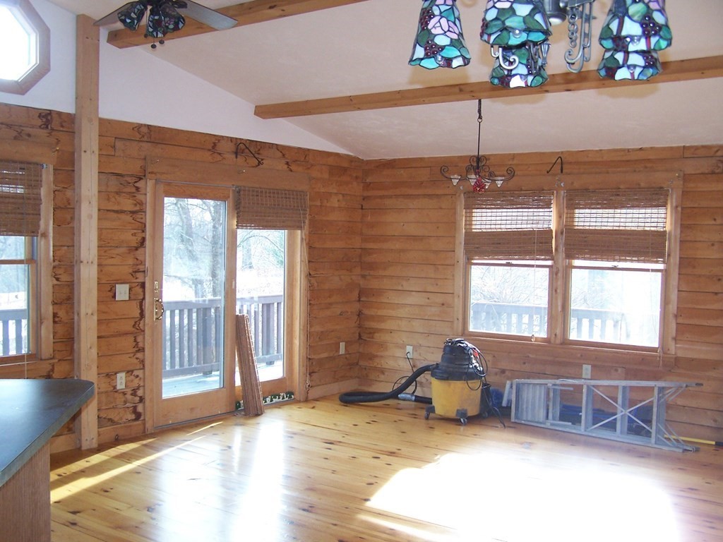 241 Chamberlain Hill Road Barre, MA 01005 - Photo 5 of 33