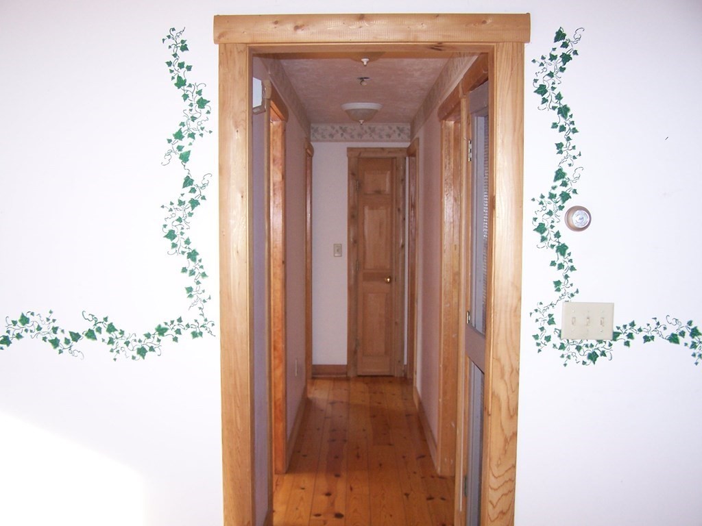 241 Chamberlain Hill Road Barre, MA 01005 - Photo 8 of 33