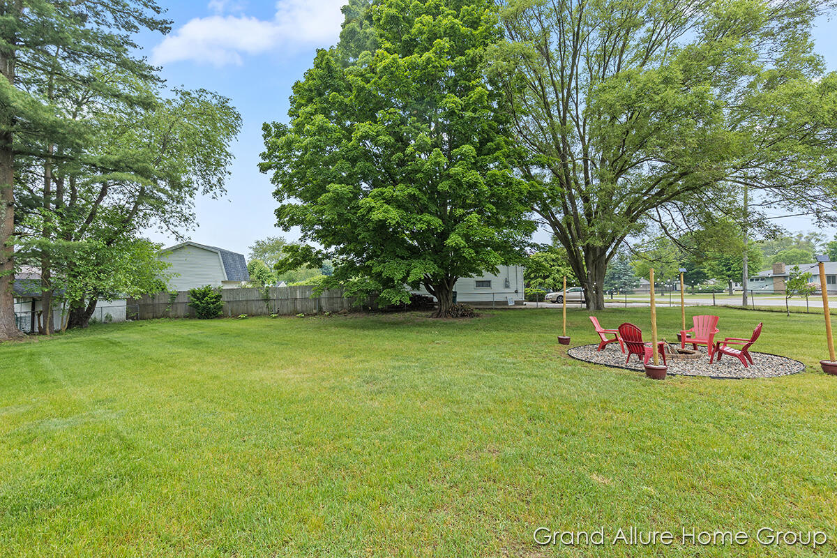 5215 Davis Road Norton Shores, MI 49441 - Photo 20 of 20 IMG_1019