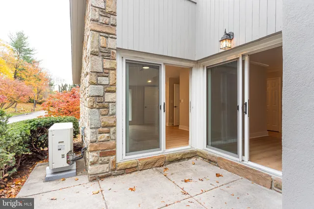 $3,200 | 22 Stone Manor Court, Unit 22, Towson, MD 21204