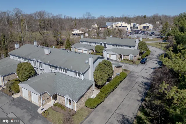 $3,200 | 22 Stone Manor Court, Unit 22, Towson, MD 21204