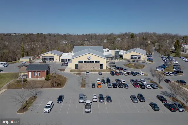 $3,200 | 22 Stone Manor Court, Unit 22, Towson, MD 21204