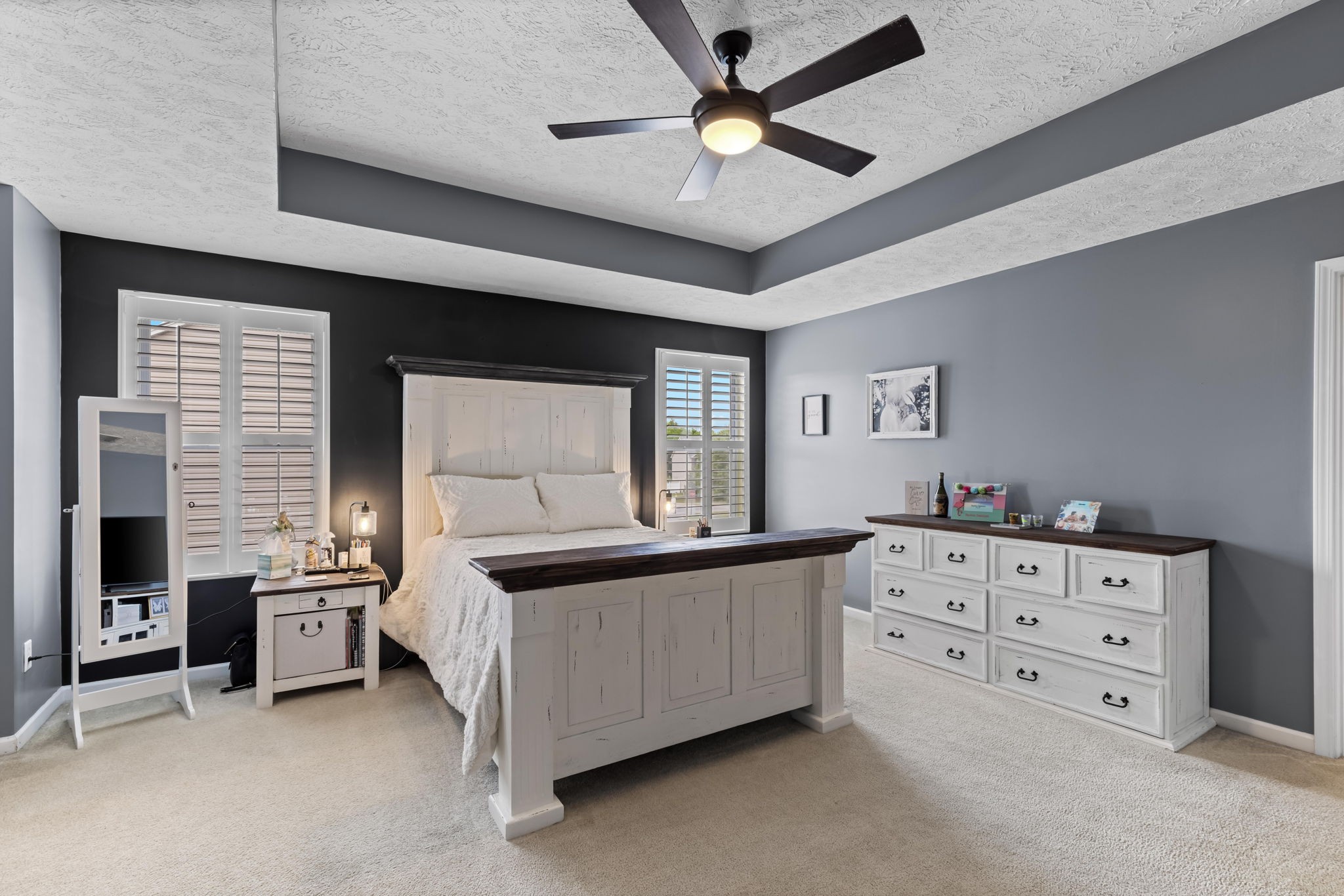7 Shady Valley Drive Lebanon, TN 37087 - Photo 27 of 51 a spacious bedroom with a bed and a chandelier